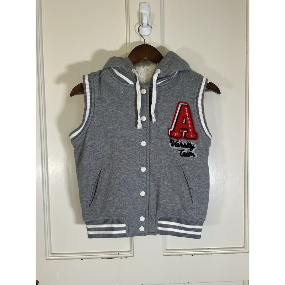 Aeropostale Faux Fur Hooded Sleeveless Varsity Vest Girls Size Medium Gray White
